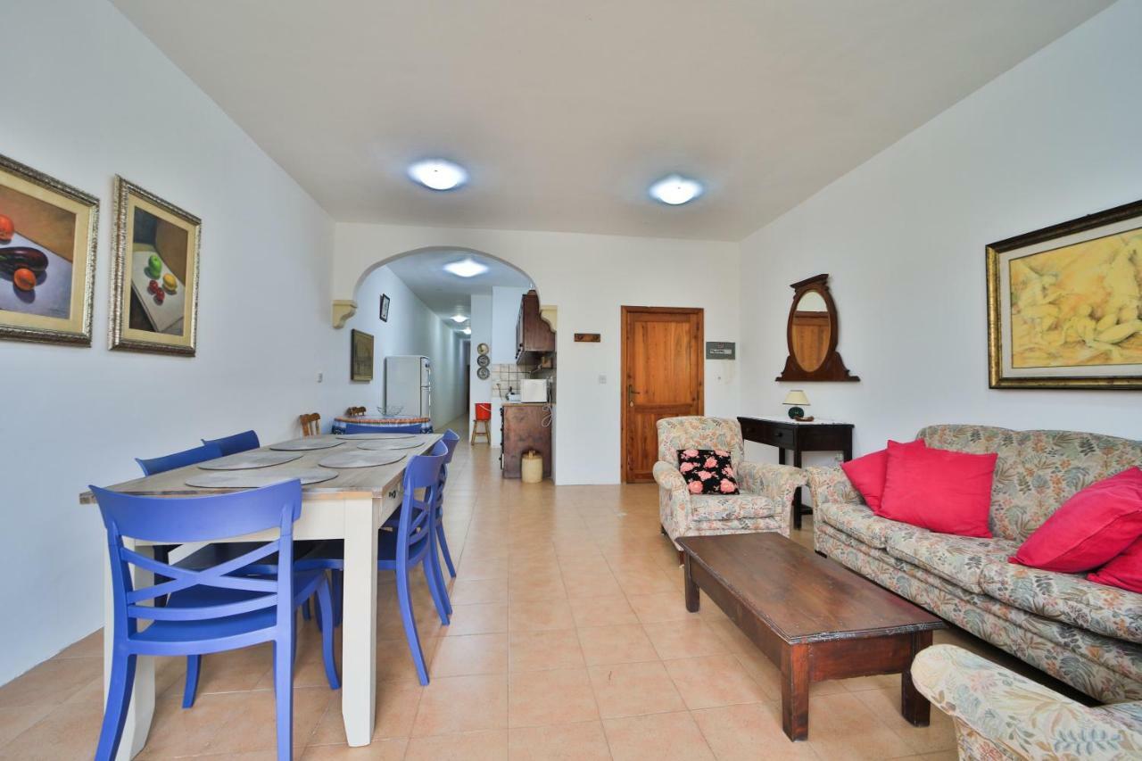 Island Break Residence Marsalforn Esterno foto